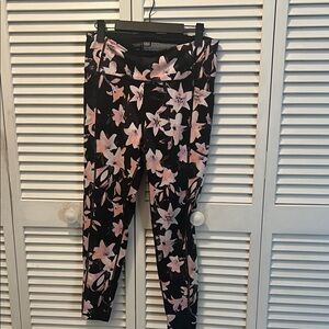#1400**Victoria's Secret Black and Pink Floral Leggings